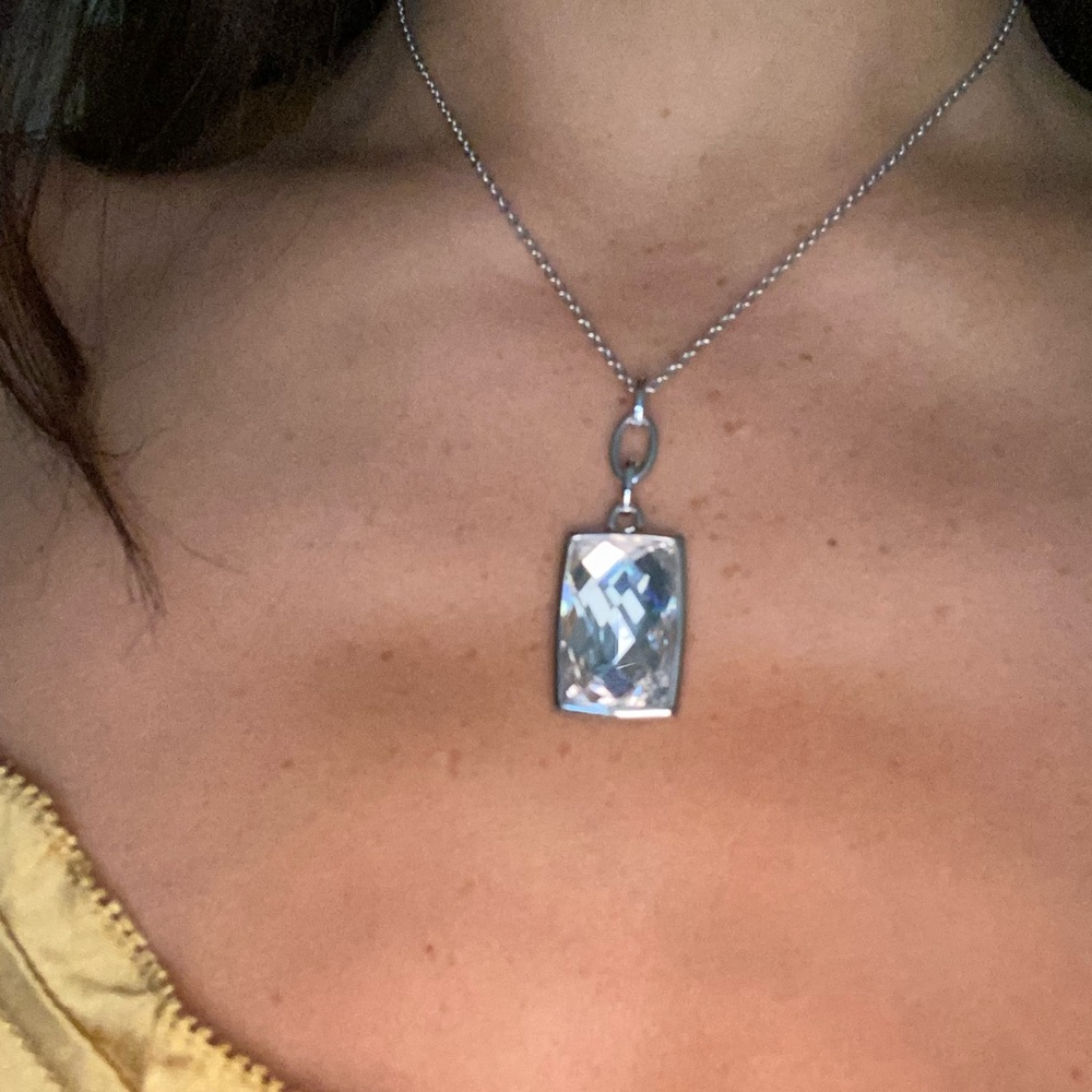 Gorgeous Swarovski crystal necklace